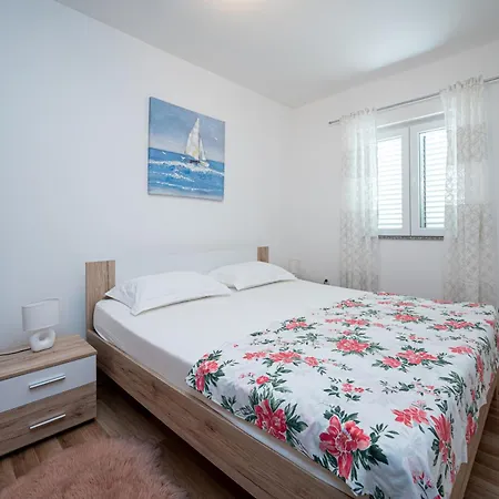 Family Friendly House With A Swimming Pool Maslenica, Novigrad - 23719 *