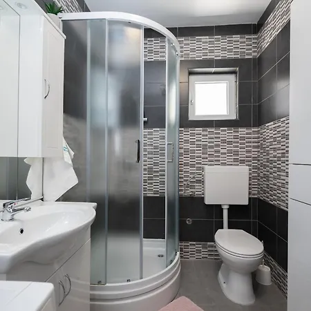 Family Friendly House With A Swimming Pool Maslenica, Novigrad - 23719 Feriehus