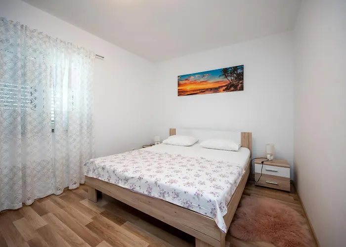 Family Friendly House With A Swimming Pool Maslenica, Novigrad - 23719 Дом отдыха Ясенице