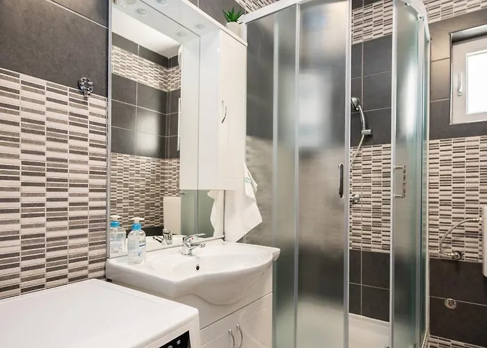 Family Friendly House With A Swimming Pool Maslenica, Novigrad - 23719 * Ясенице